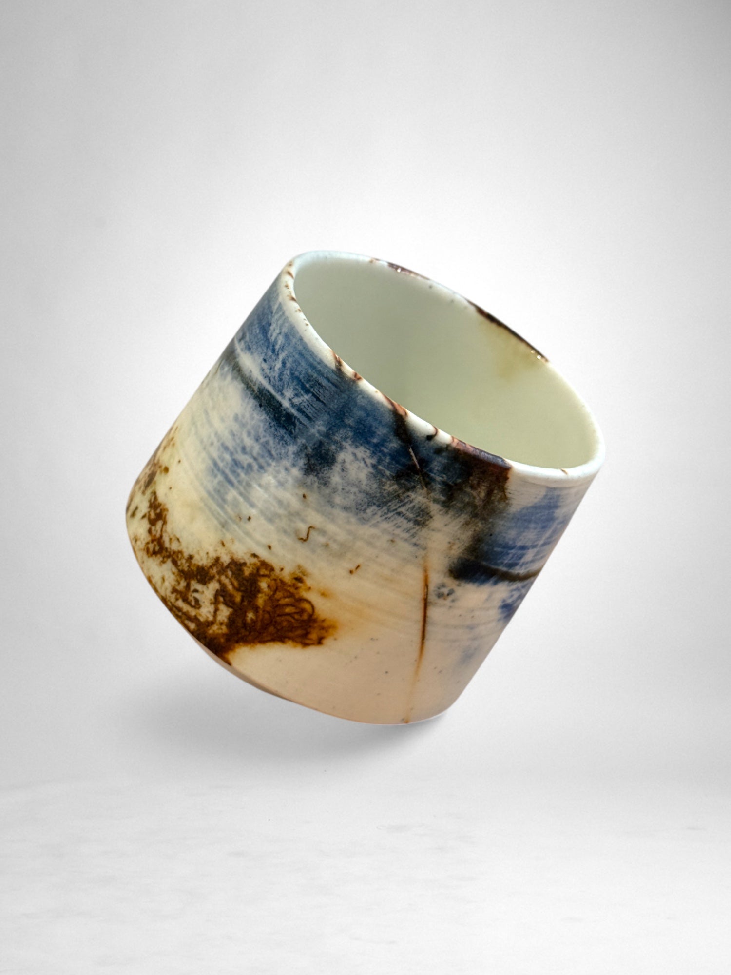 Saggar-Fired Porcelain Cup – Midnight Storm (3)