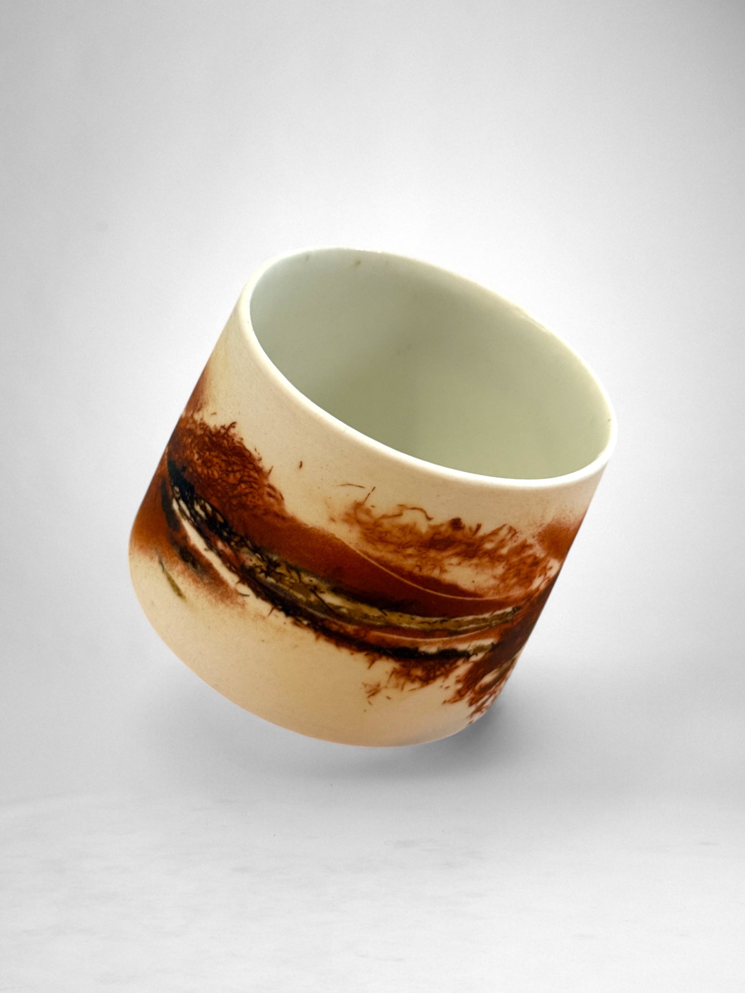 Saggar-Fired Porcelain Cup – Earthen Plum (3)