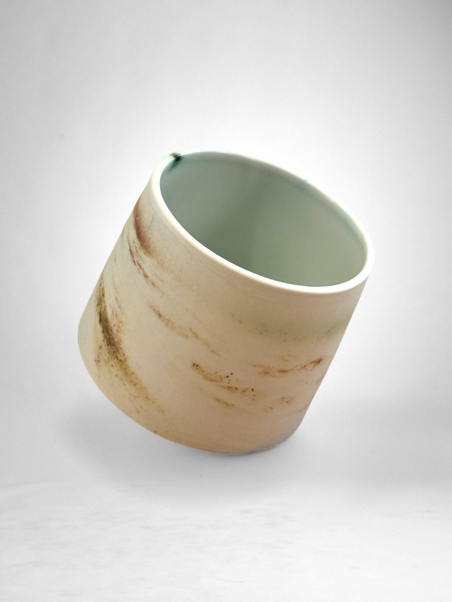 Saggar-Fired Porcelain Cup – Winter Veil (1)