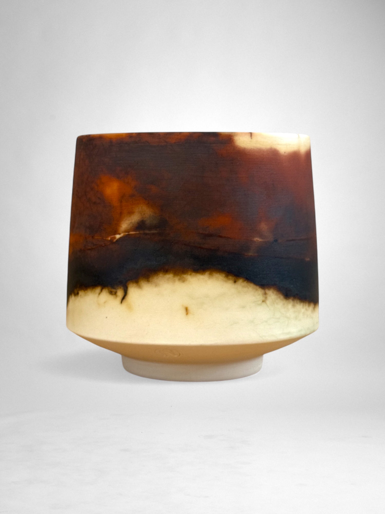 Saggar-Fired Porcelain Cup – Molten Horizon (2)