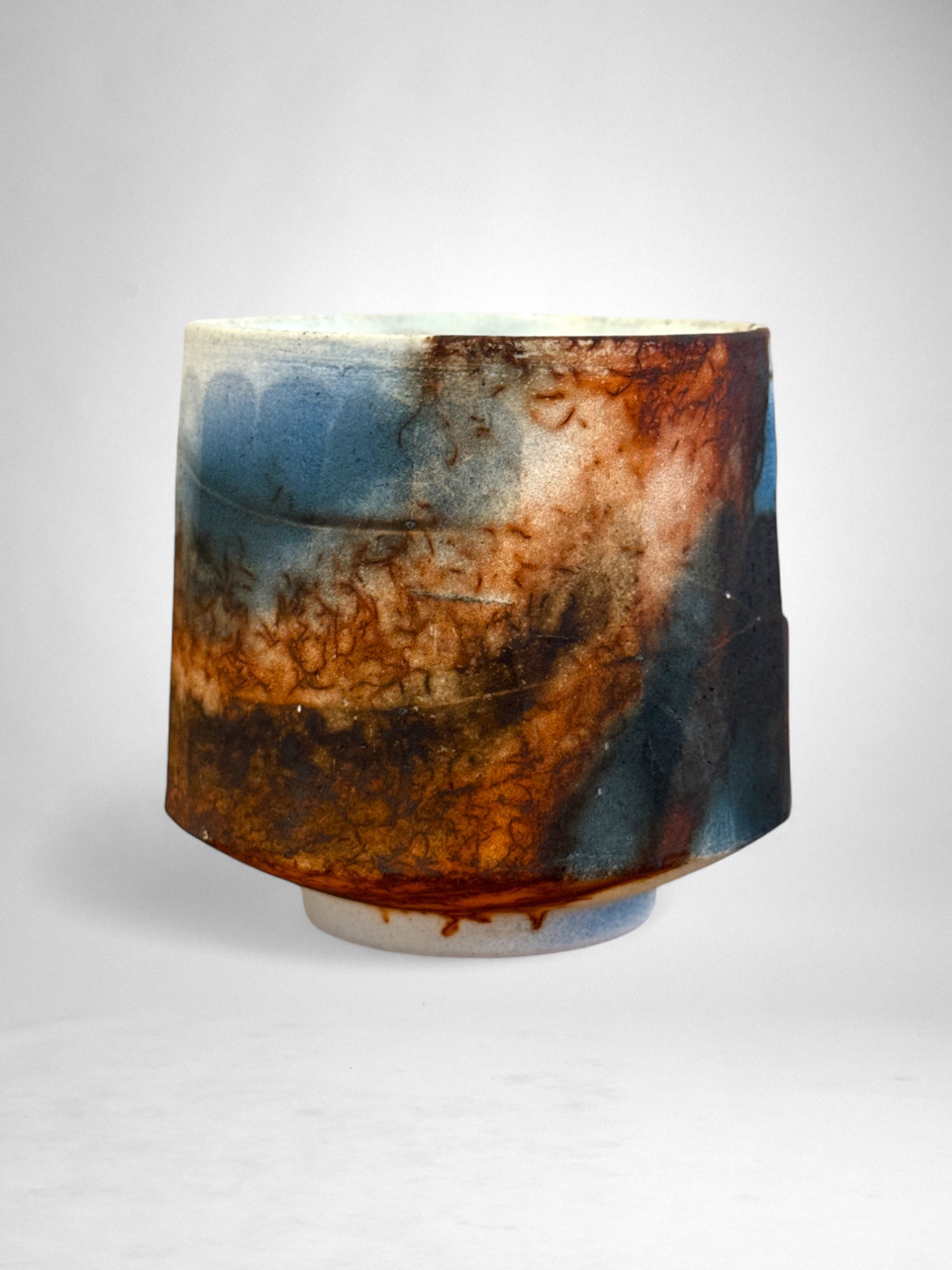 Saggar-Fired Porcelain Cup – Fallen Sky (2)