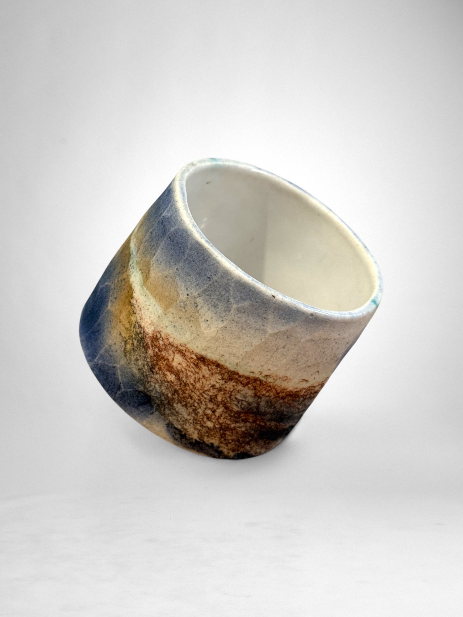 Saggar-Fired Porcelain Cup – Twilight Wave (4)