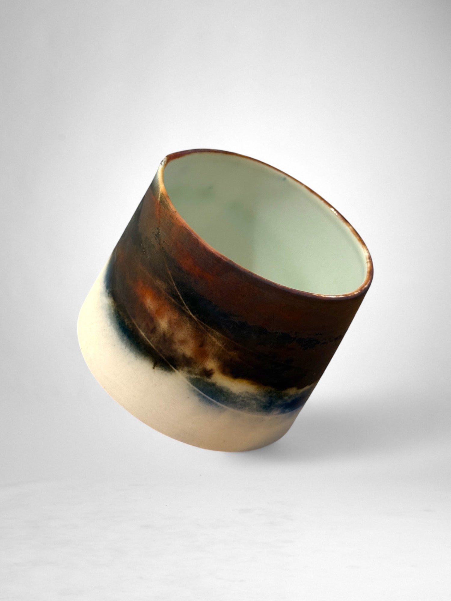 Saggar-Fired Porcelain Cup – Desert Dusk (4)