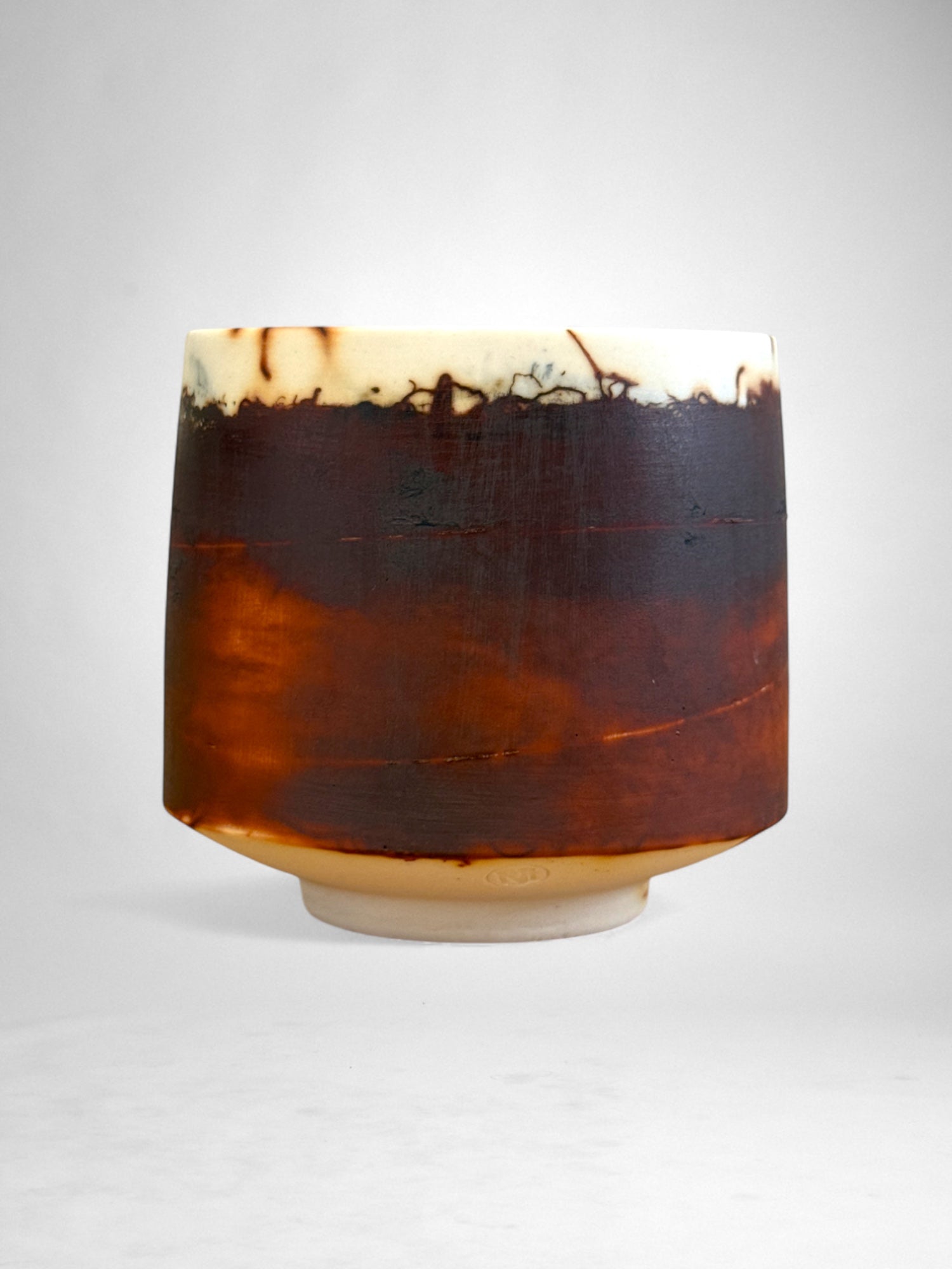 Saggar-Fired Porcelain Cup – Indigo Horizon (3)