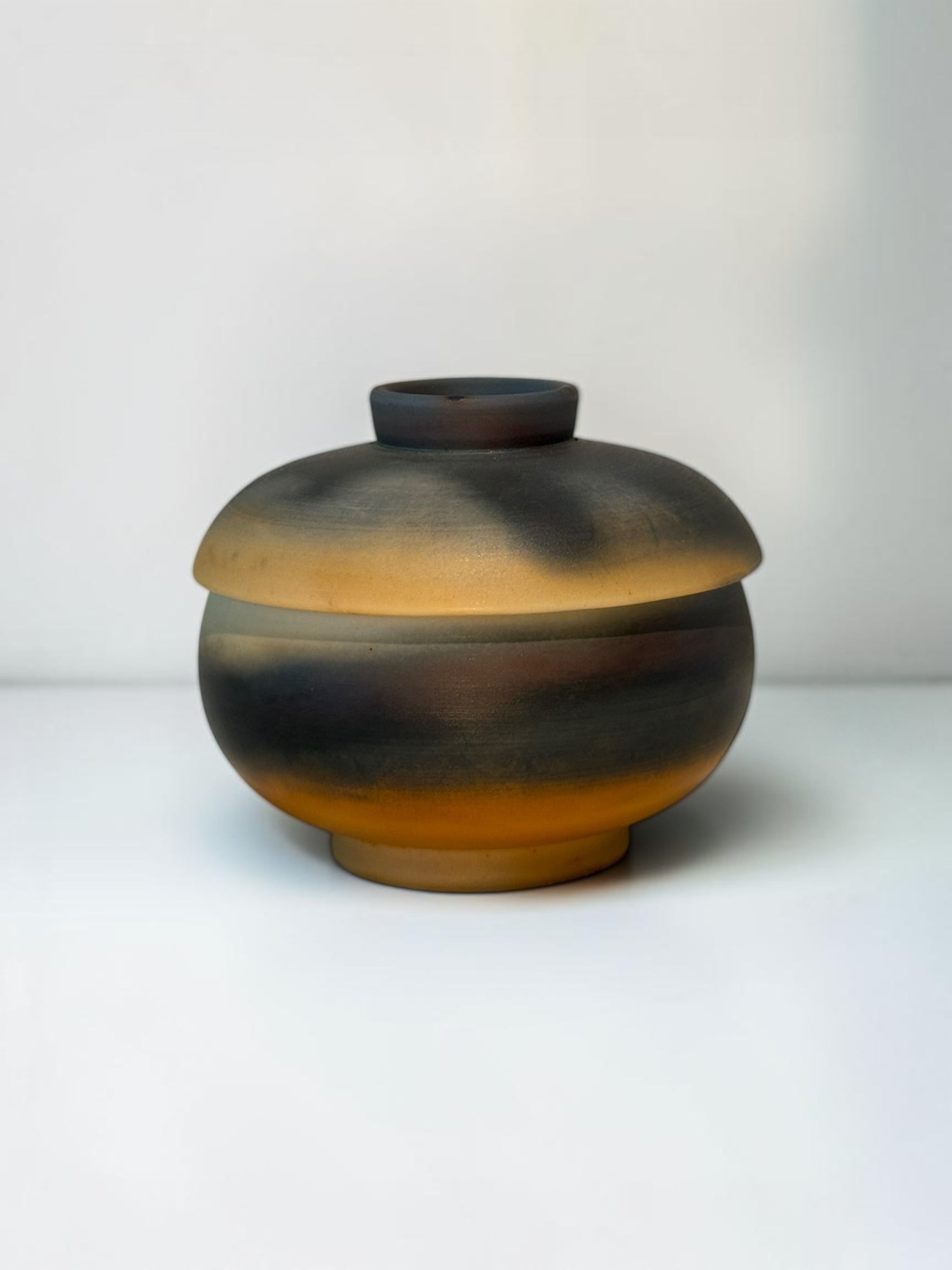 Arita Series – Small Bowl with Lid 4