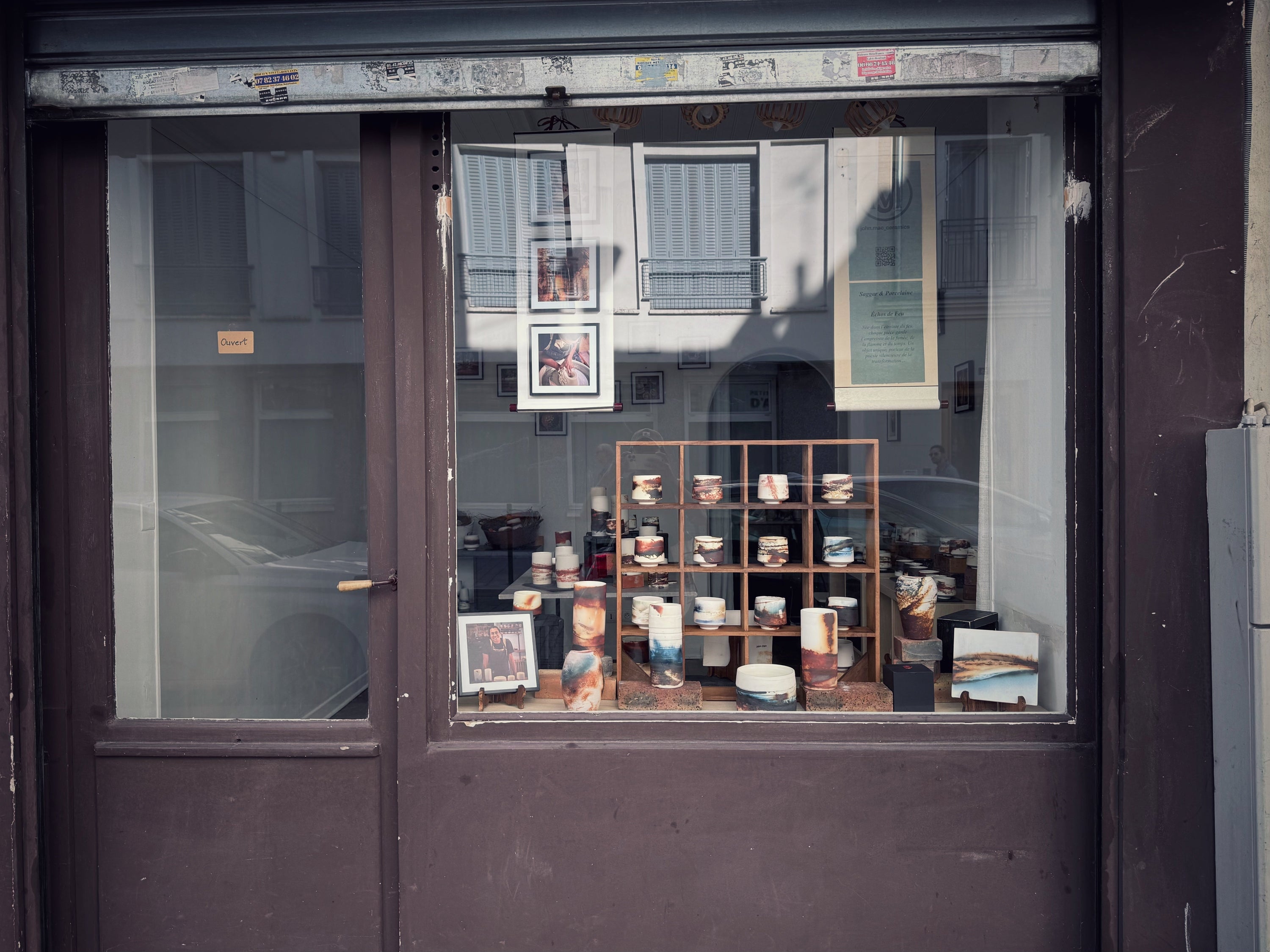 Between Chouquettes and Strangers’ Stories