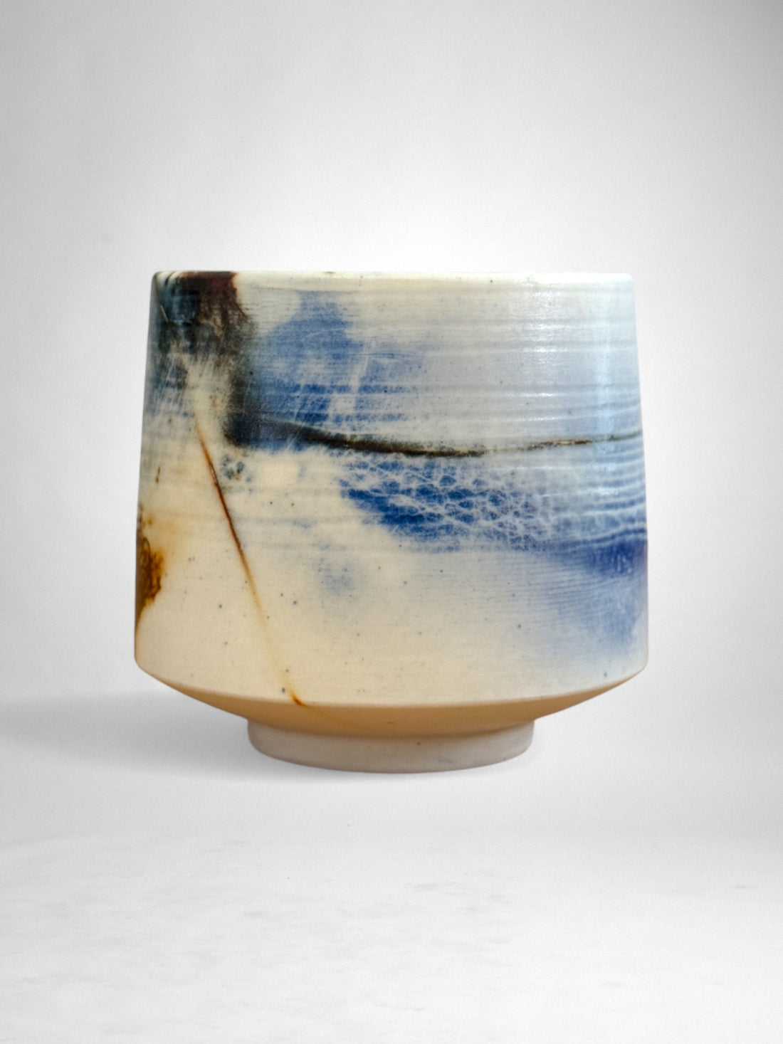 Saggar-Fired Porcelain Cup – Midnight Storm (3)