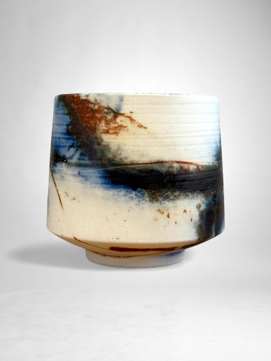 Saggar-Fired Porcelain Cup – Midnight Storm (4)