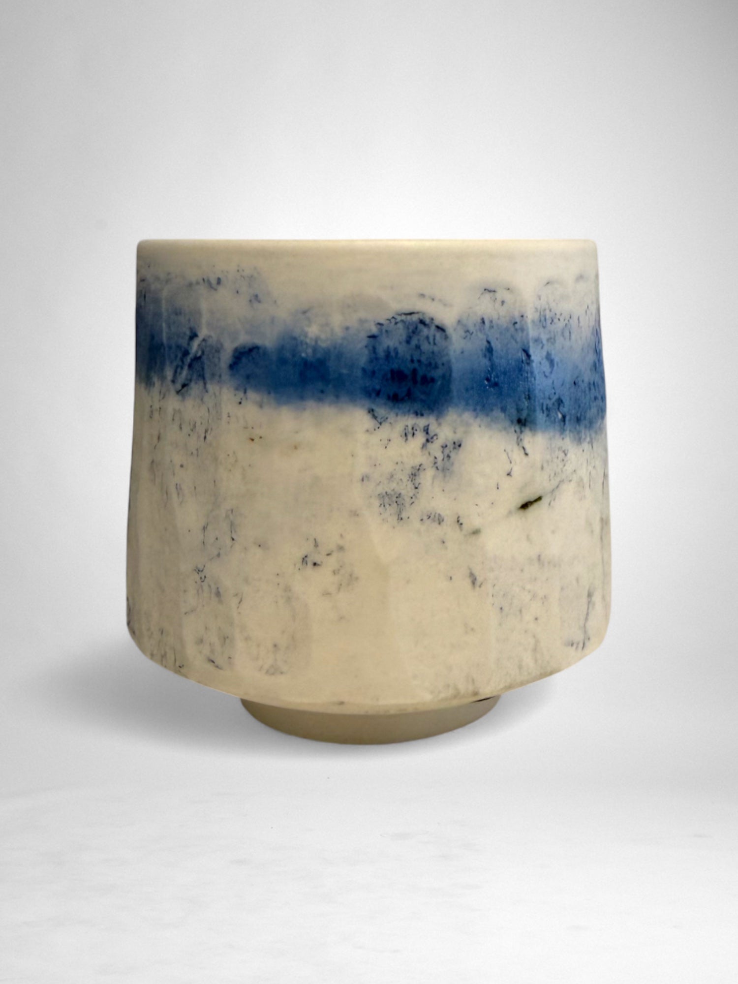 Saggar-Fired Porcelain Cup – Cobalt Mist (4)