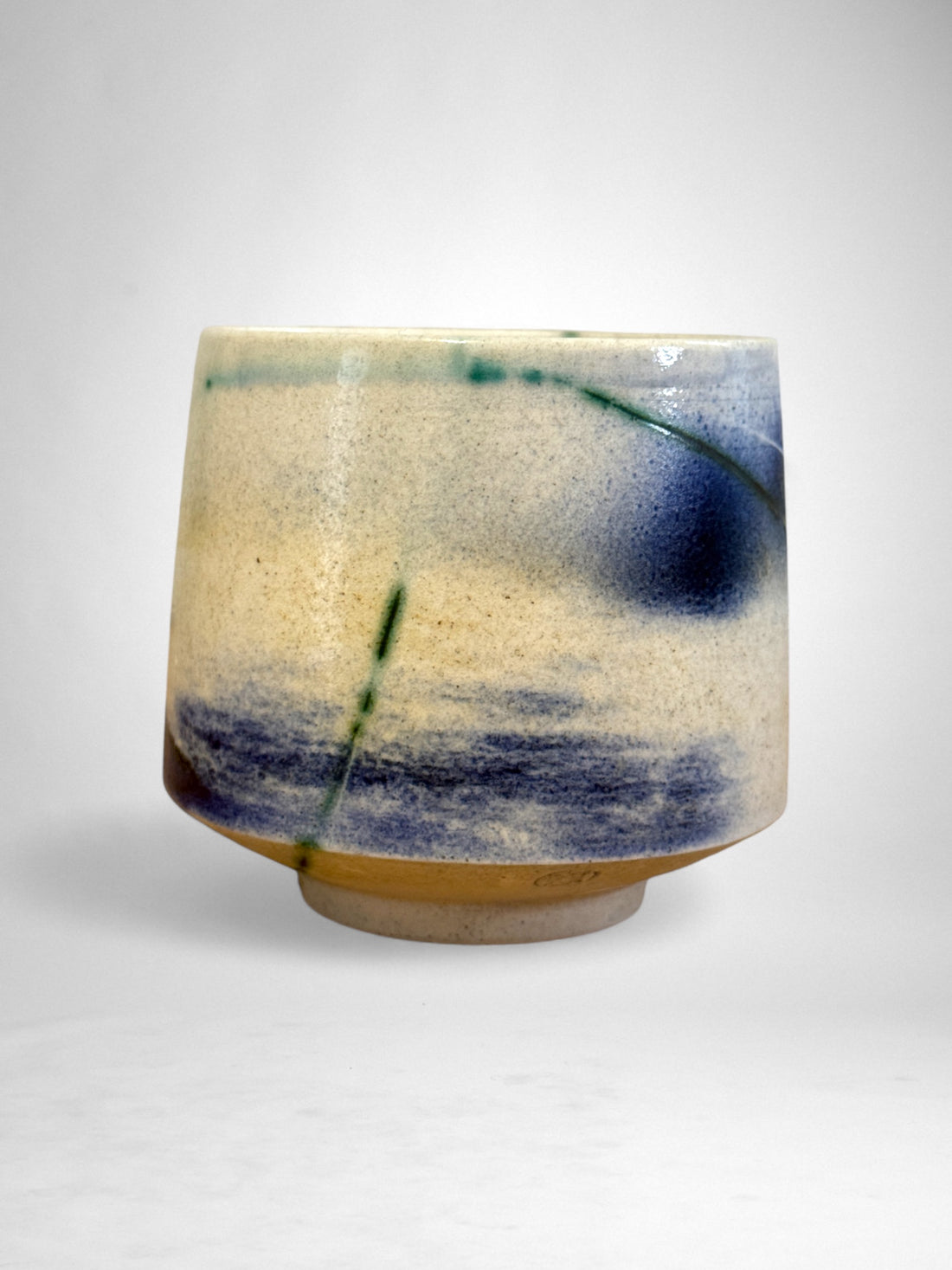 Saggar-Fired Porcelain Cup – Twilight Wave (1)
