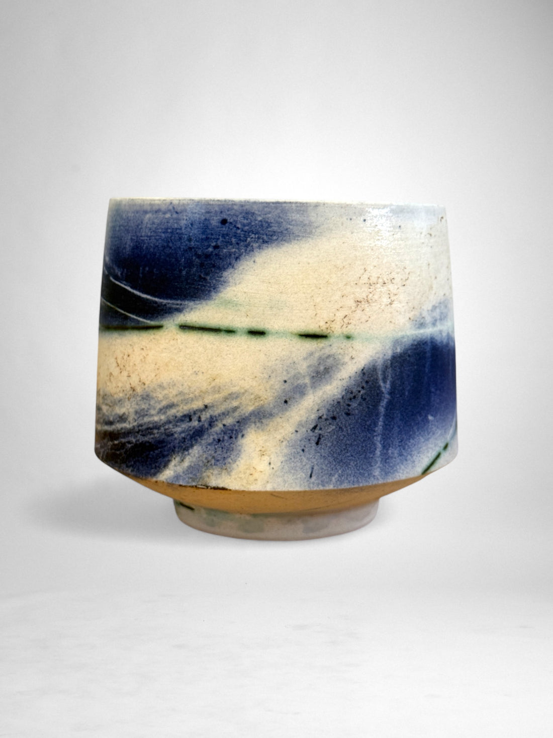 Saggar-Fired Porcelain Cup – Twilight Wave (2)