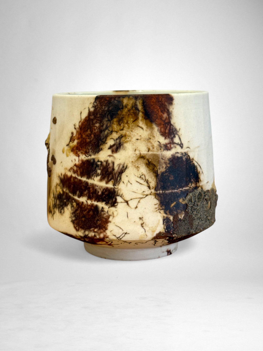 Saggar-Fired Porcelain Cup – Charred Earth (3)