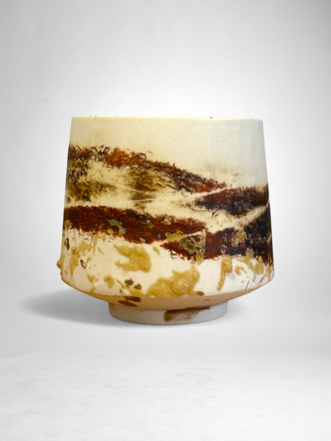 Saggar-Fired Porcelain Cup – Charred Earth (4)