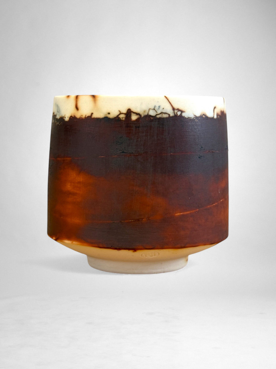 Saggar-Fired Porcelain Cup – Indigo Horizon (3)