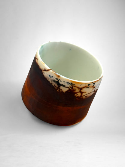 Saggar-Fired Porcelain Cup – Indigo Horizon (4)