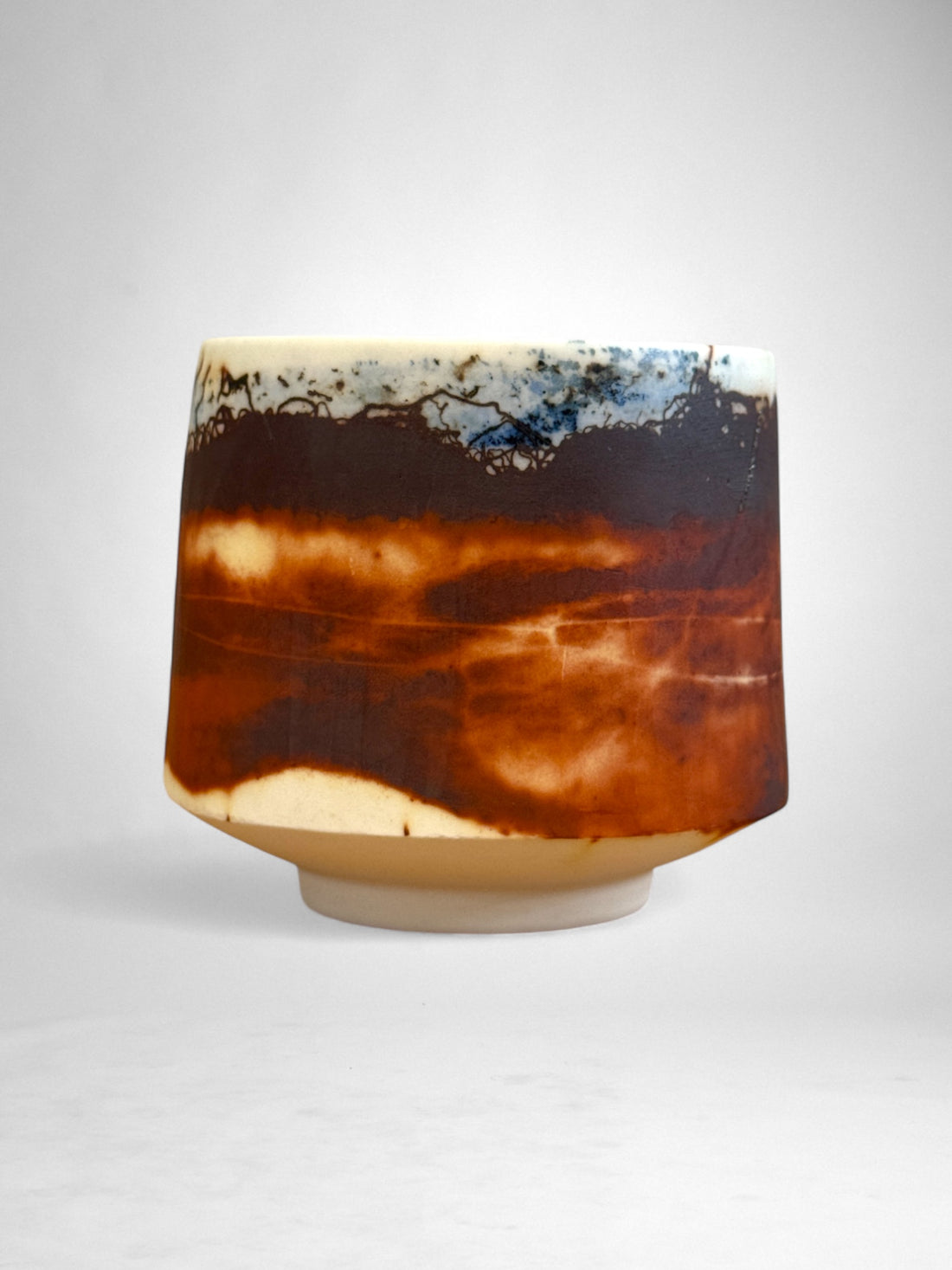 Saggar-Fired Porcelain Cup – Indigo Horizon (4)