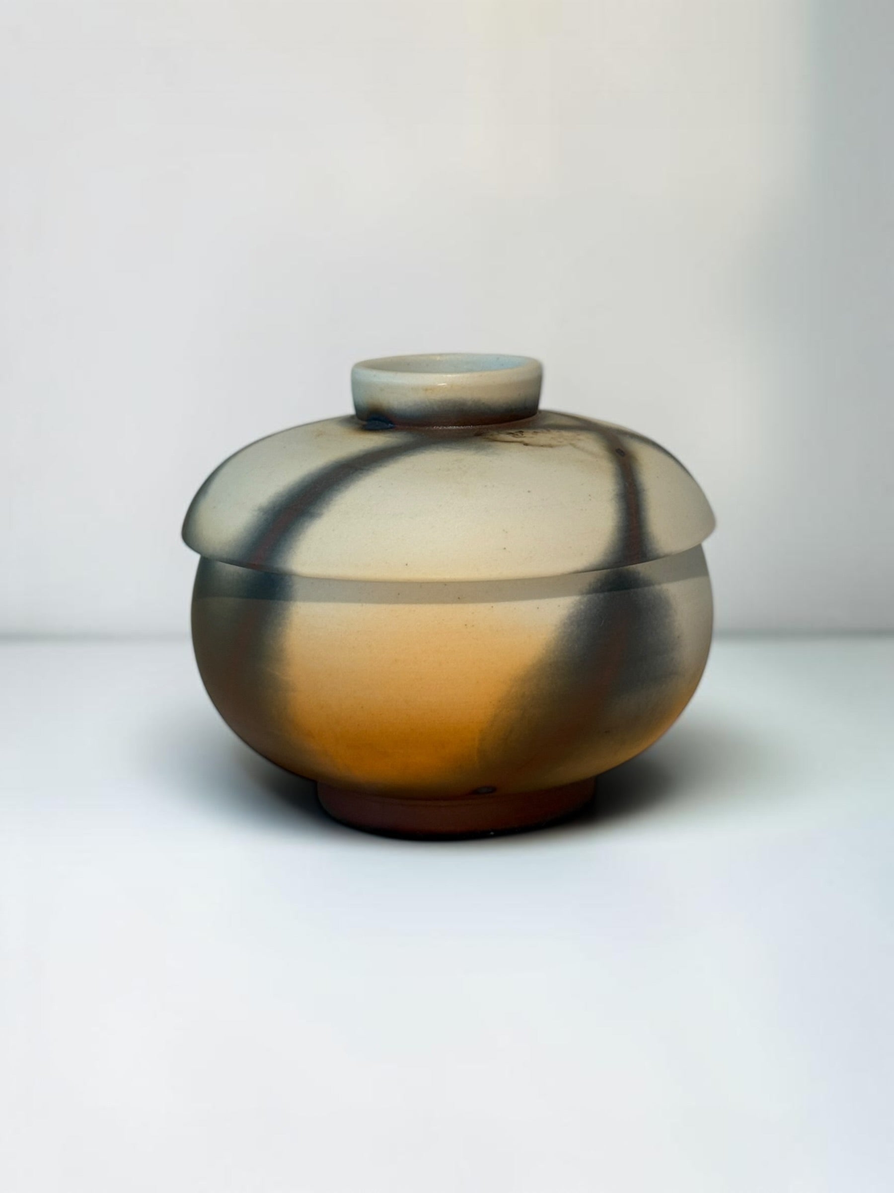 Arita Series – Small Bowl with Lid 3
