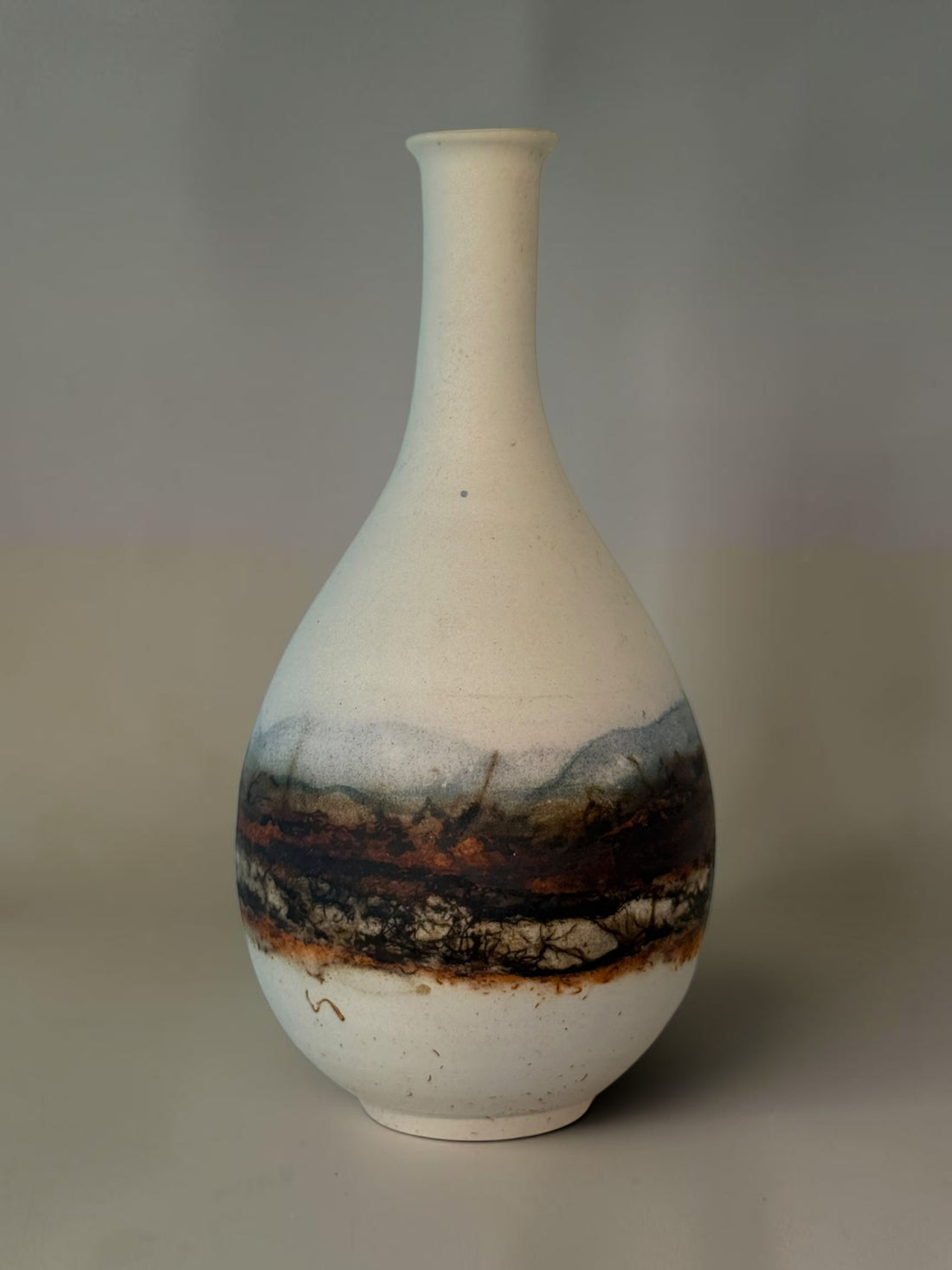 Shuhari Collection vase, Distant Range